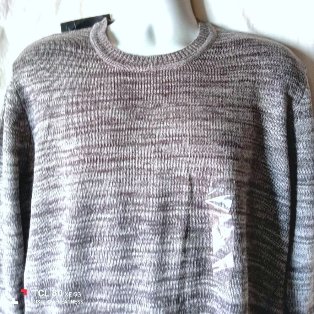 Men's Light Gray Crewneck Sweater Size Medium NWT
